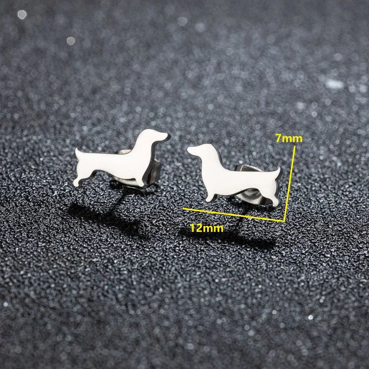 Aros de perro teckel – Pendientes minimalistas de metal
