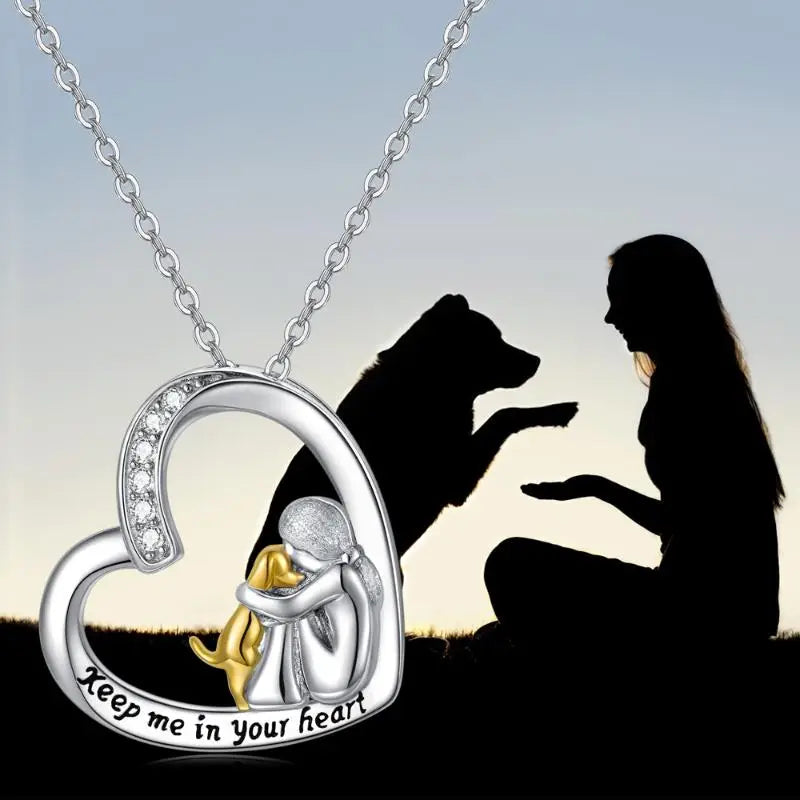 Collar de la Suerte con Motivo de Corazón y Perro – Collar de Plata de Ley con Zirconia